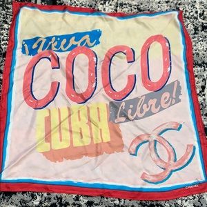 Authentic Chanel Silk scarf (big) 40x40
